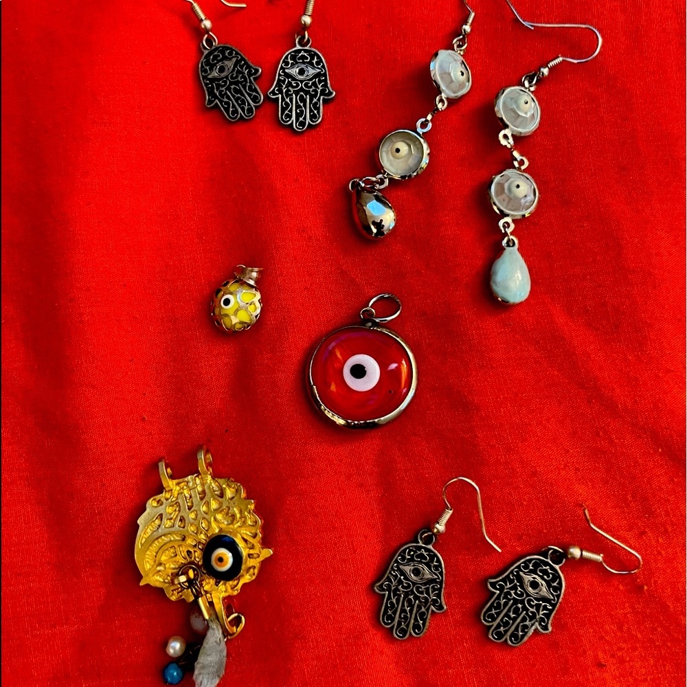 Pendent and earrings